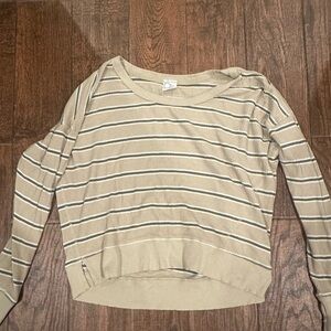 OFFLINE BY AERIE Throw-Back cropped crewneck sweater sweatshirt